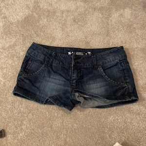 Short shorts